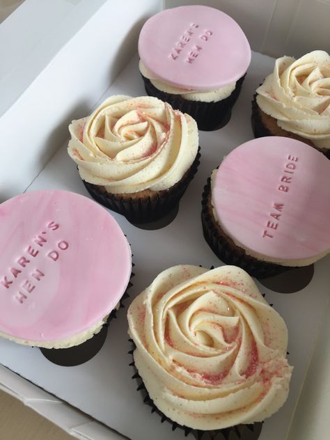 Personalised hen do cupcakes for a bridal party / bridal shower. Vanilla cupcakes with rose piped icing and hand stamped personalised fondant toppers Hen Do Cupcakes, Bridesmaid Cupcakes, Hen Cupcakes, Hen Party Cupcakes, Hen Party Cakes, Novelty Cake, Cake Stall, Elegant Cupcakes, Personalised Cupcakes