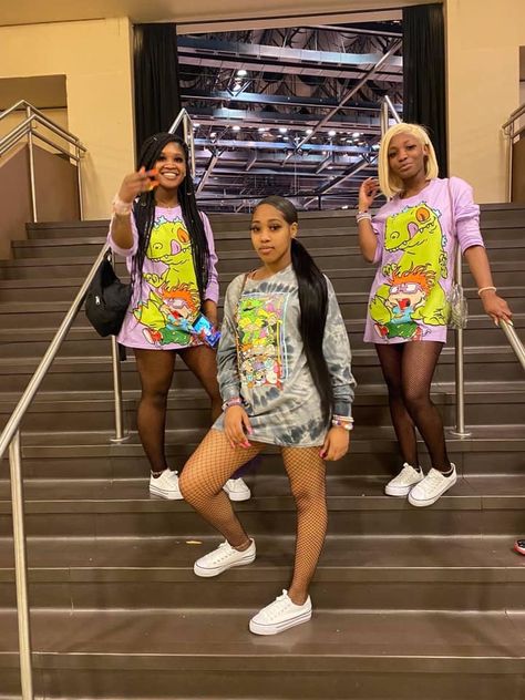 Black Cheerleaders, Bestie Outfits, Matching Outfits Best Friend, Squad Outfits, Outfits Matching, Curled Hair, Teenage Outfits, Jennifer Taylor, Harajuku Girls