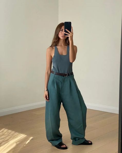 The 21 Best Wide-Leg Linen Trousers For Women In Summer 2024, According to a Fashion Editor | Who What Wear UK Linen Trouser Outfit, Linen Trousers Outfit, White Linen Trousers, Wide Leg Linen Trousers, Trousers Outfit, Elegant Tops, Cream Trousers, Capsule Wardrobe Essentials, Runway Outfits