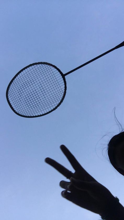 Badminton Pictures Aesthetic, Batminton Girl Aesthetic, Badminton Fake Story, Bycicle Photo Ideas, Badminton Aesthetic Wallpaper, Badminton Snap, Badminton Girl Aesthetic, Badminton Photography, Badminton Bat