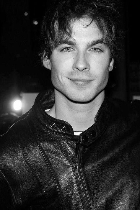 Ian Somerhalder Rares, Ian Salvatore, The Salvatore Brothers, Ian Joseph Somerhalder, Ian Somerhalder Vampire Diaries, Damon Salvatore Vampire Diaries, Vampire Diaries Guys, Vampire Diaries Wallpaper, Vampire Diaries Damon