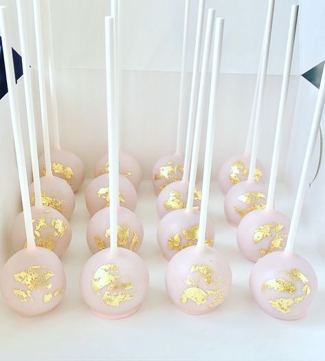 Pink Cakepops, Dessert Corner, Tier Wedding Cakes, Sweet Business, Pink Cake Pops, 30th Birthday Party Ideas, Cakes With Flowers, Bridal Things, Wedding Cake Pops