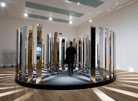 Jeppe Hein, Rotating labyrinth, 2007 Circular Exhibition Design, Circular Installation, Mirror Exhibition, Jeppe Hein, Circular Buildings, Mirror Installation, Deco Studio, 360 Design, Photography Exhibition