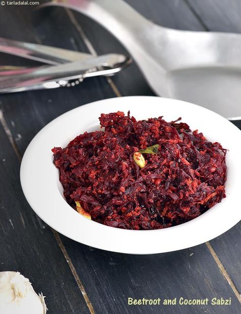 Beetroot and Coconut Sabzi, South Indian Sabzi Beetroot Thoran, Thoran Recipe, Kerala Cuisine, Jack Fruit, Beetroot Recipes, Healthy Stir Fry, Raw Banana, Curry Recipes Indian, Stir Fry Dishes