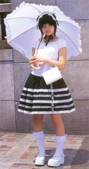 Old School Egl, Elegant Gothic Aristocrat, 일본 패션, Harajuku Fashion Street, Lolita Outfits, Fashion D, The 2000s, J Fashion, Harajuku Fashion