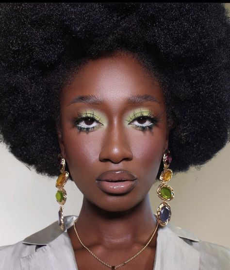 90s Dancehall Makeup, 80s Makeup Looks Black Women, 70s Makeup Look Black Women, 80s Make Up Black Women, Soul Train Makeup, Black 80s Makeup, 70s Black Makeup, 70s Disco Makeup Black Women, 1970s Makeup Black Women