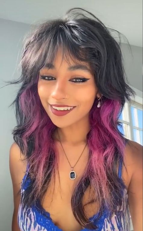 Alternative Hair Highlights, Black And Purple Shag Hair, Purple Shag Haircut, Shag With Color, Layered Purple Hair, Wolf Cut Hair Color Ideas, Peekaboo Hair With Bangs, Purple Shag Hair, Purple Hair Peekaboo