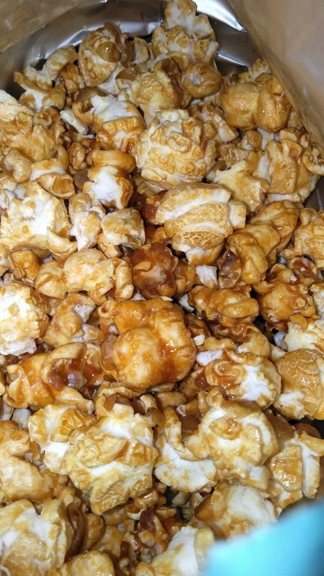 Popcorn Aesthetic, Caramel Popcorn, Food Cravings, Chana Masala, Dessert Recipes Easy, Aesthetic Food, Popcorn, Summer Fun, Snack Recipes