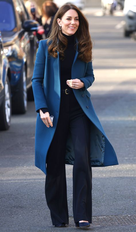 Kate Middleton Coat, Kate Middleton Stil, Kate Middleton Style Outfits, Princesse Kate Middleton, Looks Kate Middleton, Pants Trend, Queen Kate, Kate Middleton Outfits, Princess Kate Middleton