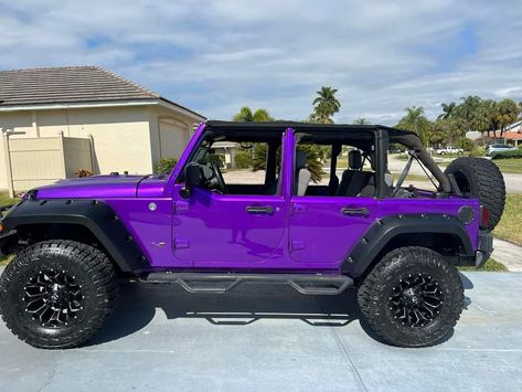 Purple Keep Wrangler, Purple Jeep Wrangler Accessories, Black And Purple Jeep Wrangler, Jeep Color Ideas, Black And Purple Jeep, Jeeps Lifted, Purple Jeep Wrangler, Purple Cars, Jeep Sahara