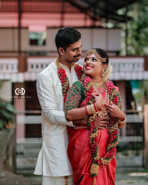 South Indian Wedding Photoshoot, Marriage Couple Stills, Couple Marriage Poses Hindu, Wading Photoshoot, Muhurtham Poses, Wedding Couple Poses Photography Indian, Couple Stills, Hindu Wedding Photos, Marriage Photoshoot