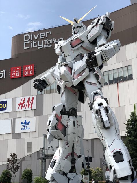 Unicorn Gundam Statue; Odaiba Gundam Aesthetic, Gundam Statue, Japan Travel Photography, Toys Design, Art Toys Design, Gundam Mobile Suit, Japan Itinerary, Unicorn Gundam, Gundam Wallpapers