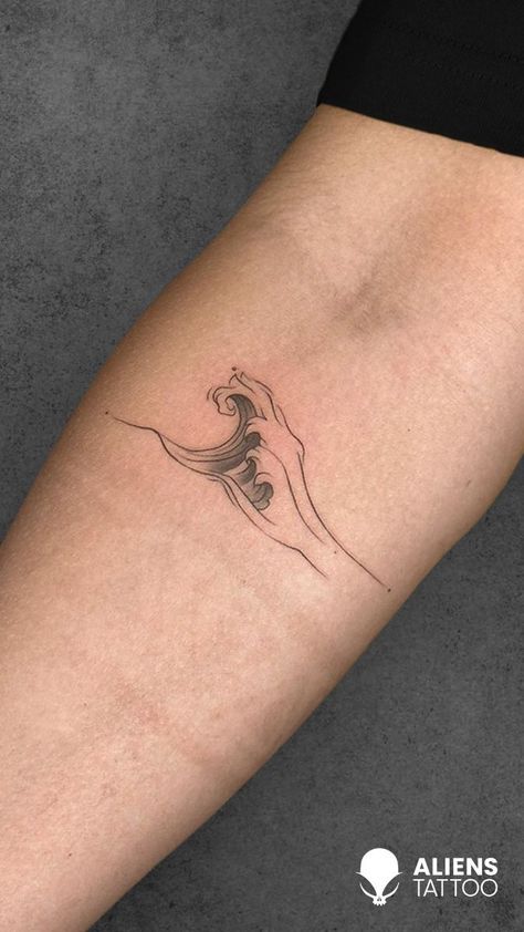 Realism Wave Tattoo, Wave Crashing Tattoo, Sea Foam Tattoo, Stormy Sea Tattoo, Realistic Wave Tattoo, Breeze Tattoo, Minimalist Forearm Tattoo, Water Tattoo Ideas, Dogwood Flower Tattoos