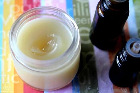 This quick, easy-to-make natural vapor rub is my family's "go to" during cold and flu season. Natural Vapor Rub, Remedies For Chest Congestion, Vicks Vapor Rub, Chest Rub, Essential Oil Safety, Vapor Rub, Mama Natural, Diy Kosmetik, Chest Congestion