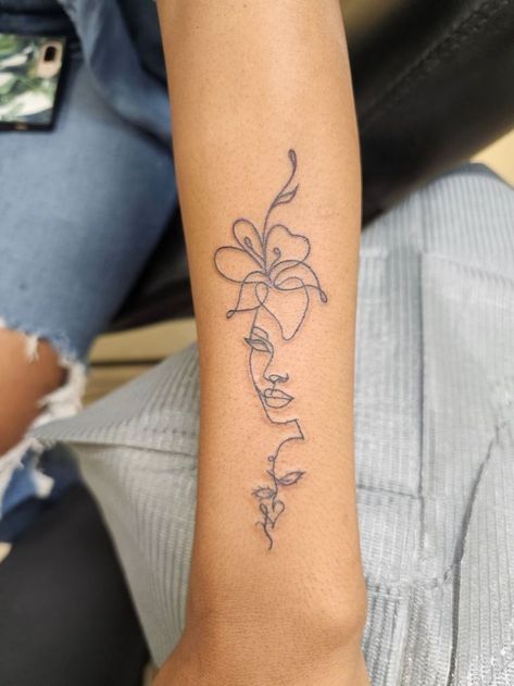 Creative Arm Tattoos For Women, Tattoo Ideas Female Upper Arm, Arm Sleeve Tattoos For Women Unique, Front Arm Tattoo Woman, Upper Inner Arm Tattoos For Women, Side Forearm Tattoo Women, Side Arm Tattoo, Side Of Forearm Tattoo Women, Hand Tattoos Ideas