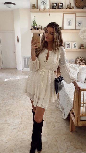 Kelsey Floyd on Instagram: "Light side or dark side? 🔮💭 #fallfashion #style #ootd" Kelsey Floyd Outfit, Kelsey Floyd, Nashville Outfit, Instagram Light, White Witch, Light Side, Long Shorts, Dark Side, Nashville