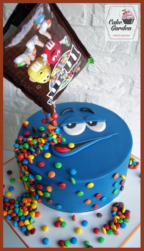 Geburtstagstorte für Schwen Anti Gravity Cake, M&m Cake, 14th Birthday Cakes, Teen Cakes, Gravity Cake, Homemade Birthday Cakes, Funny Birthday Cakes, Birthday Cakes For Women, Birthday Cakes For Men