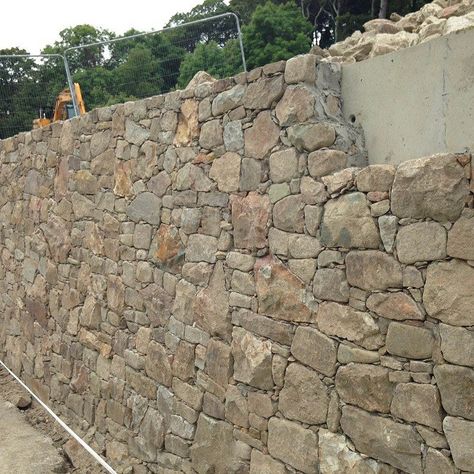 Building A Stone Wall, Stone Walls Garden, Stone Fence, Stone Wall Design, Stone Wall Art, Stone Retaining Wall, Landscaping Retaining Walls, Natural Stone Wall, Building Stone