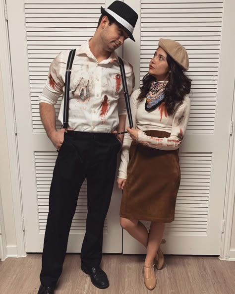 Bonnie And Clyde Hairstyles, Body And Clyde Costume, Bonnie And Clyde Makeup, Halloween Costumes Couples Simple, Bone And Clyde Costume, Bonny And Clyde Costumes Halloween, Bonny And Clyde Costumes, Bonnie And Clyde Couples Costumes, Bonnie And Clyde Halloween Costume Diy