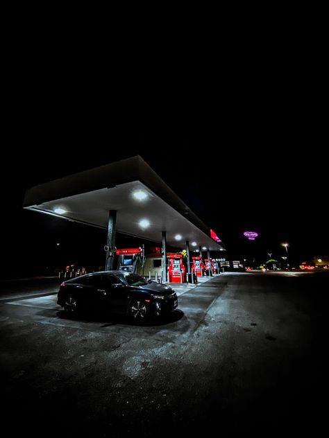 Gas Station At Night Aesthetic, Car At Gas Station At Night, Cars At Gas Station, Car Night Photo, Gas Station At Night, Bmw Night, Reddit Comments, Photography Reference, Jdm Wallpaper