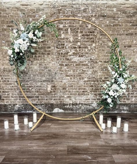 Wedding Flower Hoop, Circular Arbor Wedding, Simple Flower Arch Wedding, Wedding Arbor Circle, Wedding Arch Ideas Circle, Gold Ring Wedding Backdrop, Wedding Ceremony Hoop Backdrop, Wedding Arbour Circle, Circle Arbor Wedding Flowers