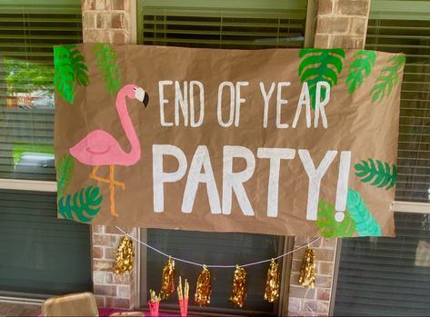 Brown Paper Signs, Brown Paper Sign, Brown Paper Banner, Luau Christmas, Banner Painting, Summer Brown, Summer Banner, Banner Ideas, Camping Signs