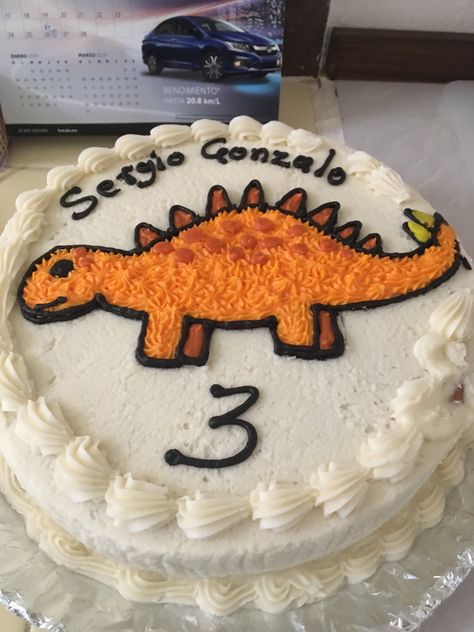 Pastel dinosaurios sencillo Mom Life, Birthday Cake, Pastel, Cake, Halloween, Birthday