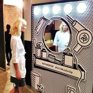 salon-selfie-station-300x300 Photowall Ideas, Selfie Station, Selfie Wall, Decoration Vitrine, Jewelry Store Design, Retail Marketing, Experiential Marketing, Exhibition Stand Design, Pop Display