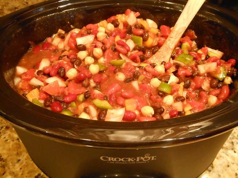 DSCN2215[1] Vegetable Soup Crock Pot, Soup Crock Pot, Italian Vegetable Soup, Vegetarian Chili Recipe, Veggie Chili, Crockpot Chili, Chili Cook Off, Vegetarian Crockpot, Vegetarian Chili