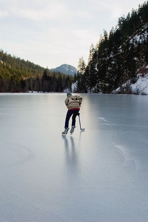 6 spots to enjoy the real Canadian Winter Pond Hockey, On The Wings Of Love, Skating Ice, Hockey Life, Its A Mans World, Childhood Days, Frozen Lake, Tromso, Hockey Fans