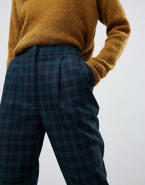 Checked Trousers Outfit, Plaid Trousers Outfit, Green Plaid Pants, Plaid Pants Outfit, Peg Pants, Peg Trousers, Tartan Pants, Trouser Outfit, Plaid Trousers