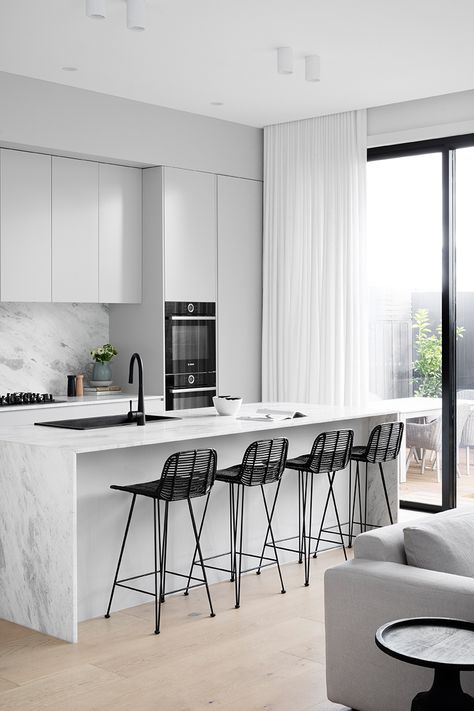 Reno Kitchen, Серая Кухня, Kabinet Dapur, Kitchen Design Modern White, White Kitchen Design, Contemporary Kitchen Design, White Modern Kitchen, Kitchen Room Design, Kitchen Inspiration Design