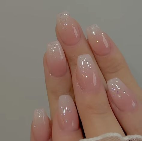 Simple Transparent Nails, Transparent Acrylic Nails Design, French Manicure Dipped Nails, Translucent Ombre Nails, Glossy Clear Nails, Clear Transparent Acrylic Nails, Clear Light Pink Nails, Translucent Nails Acrylic, Clear Glass Nails