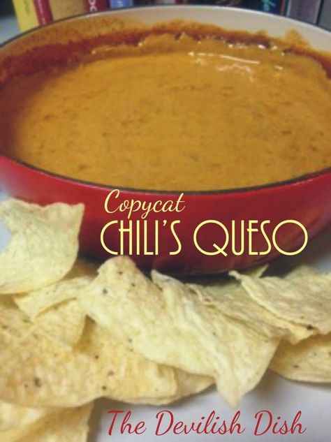 Chilis Queso Dip, Chilis Queso, Skillet Queso Dip, Chili Queso Dip, Skillet Queso, Wolf Brand Chili, Copycat Chili, Football Finger Foods, Queso Dip Recipe