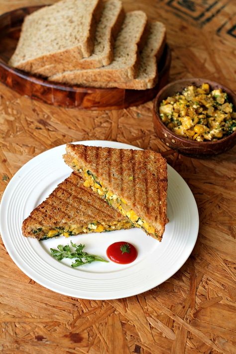 Toaster Recipes, Spinach Sandwich, Masala Dosa Recipe, Paneer Sandwich, Grilled Paneer, Grill Sandwich, Cheese Corn, Tastemade Recipes, Grilled Sandwich