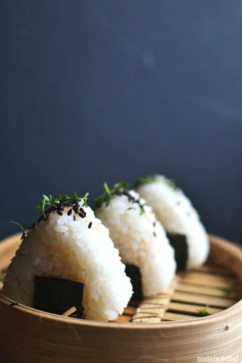 Onigiri with Spicy Creamy Tuna, Watercress, Sesame Seed & Ginger Filling (Japanese, non-traditional) Koreansk Mad, Homemade Teriyaki Sauce, Krispy Kreme, Japanese Dishes, Japan Food, Asian Cooking, Chopsticks, Japanese Food, Aesthetic Food