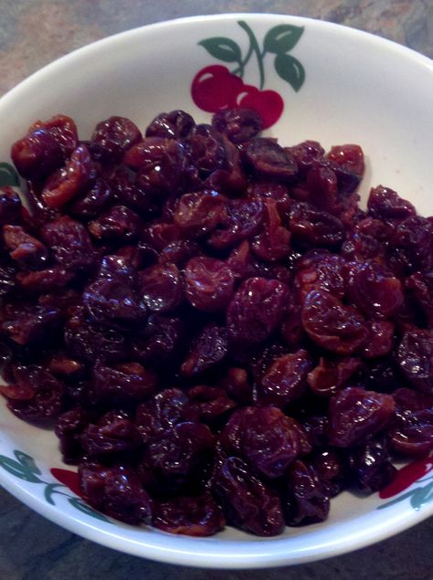 Reconstituting Dried Cherries - how to reconstitute dried cherries for recipes or just plain snacking!    http://cherrycountry.tumblr.com/post/47813194474/reconstituting-dried-cherries Recipe Using Dried Cherries, Cherry Cake Filling, Dried Cherry Recipes, Tart Cherries Recipes, Sour Cherry Recipes, Dried Fruit Recipe, Cherry Pie Filling Recipes, Cherry Recipes Dessert, Cherry Jam Recipes