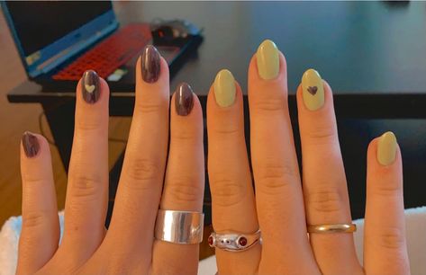 Green Brown And White Nails, Green And Brown Nails Short, Green And Brown Nail Designs, Olive Green And Brown Nails, Brown And Green Nails, Heart Gel Nails, Green And Brown Nails, Green Manicure, Brown Nail Art