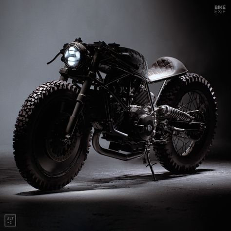 Behind the scenes: Designing the Batman motorcycle | Bike EXIF The Batman Motorcycle, Batman Motorcycle, Batman Bike, Ash Thorp, Custom Bikes Cafe Racers, Batman Batmobile, Bmw Boxer, Bike Exif, Rat Bike