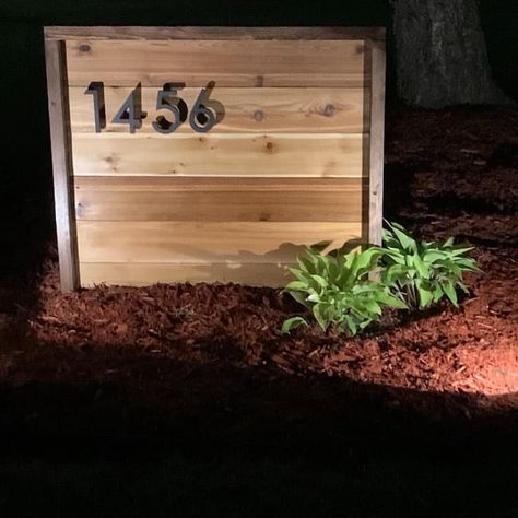 Farm Style House Numbers, Garden Address Sign Ideas, Driveway Number Sign, Address Markers Driveway, Driveway Signs Entrance House Numbers, Driveway Address Sign Entrance, Diy Address Post, End Of Driveway House Number Ideas, Front Yard House Number Sign