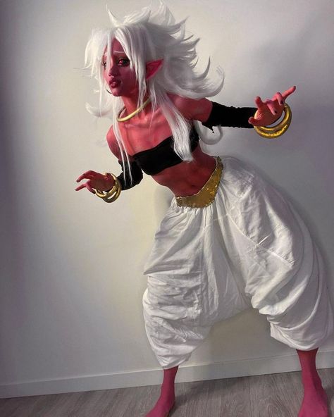 Goku Black Cosplay, Dragonball Cosplay, Black Cosplayers, Anime Cosplay Ideas, Mandalorian Cosplay, Catwoman Cosplay, One Piece Cosplay, Cosplay Cute, Epic Cosplay