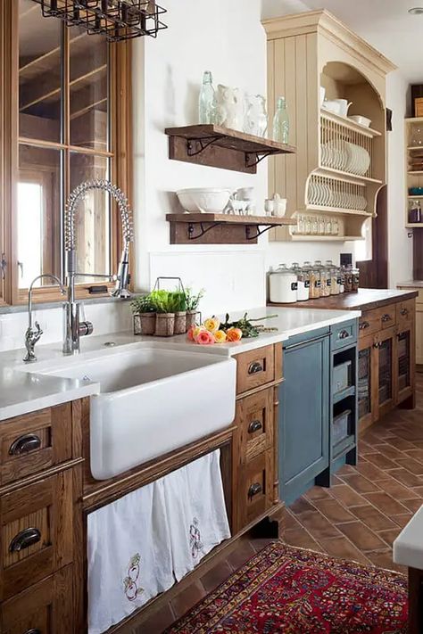 Dapur Rustic, Rustic Farmhouse Kitchen Cabinets, Model Dapur, Rustic Kitchen Cabinets, Kabinet Dapur, Farmhouse Kitchens, Farmhouse Kitchen Cabinets, Farmhouse Kitchen Design, Rustic Farmhouse Kitchen