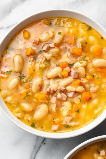 Bean And Ham Soup, Soup And Salad Combo, Ham Soup Recipes, Navy Bean Soup, Soup Making, Ham And Bean, White Bean Soup Recipes, Bean Soup Recipe, Leftover Ham Recipes