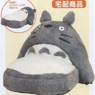 Totoro bean bag chair My Neighbour Totoro, Ghibli Art, My Neighbor Totoro, Hayao Miyazaki, Oui Oui, Room Inspiration Bedroom, Miyazaki, My New Room, Dream Room