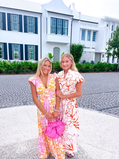 Fancy Southern Outfit, Colorful Coastal Outfits, Southern Vacation Outfits, Charleston Outfit Ideas, Seaside Florida Outfits, 30a Outfits, Preppy Dinner Outfit, Preppy Southern Outfits, Palm Beach Outfits