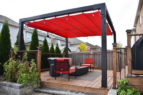 Retractable Shades: Built for Rain Protection - ShadeFX Retractable Shade, Backyard Shade, Backyard Plan, Deck Designs Backyard, Patio Shade, Casa Exterior, Backyard Patio Designs, Deck Design, Outdoor Areas