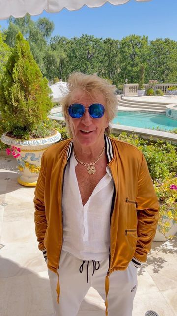 Sir Rod Stewart on Instagram: "I’ve just finished my 180th show in Las Vegas at Caesars Palace, and I’ll be back next year, in May. So please come and see it, check out the dates on the website, come along and have some fun!" Flowers For Girlfriend, Penny Lancaster, Caesars Palace, Las Vegas Shows, Rod Stewart, Walk Of Fame, Come And See, Have Some Fun, Record Producer