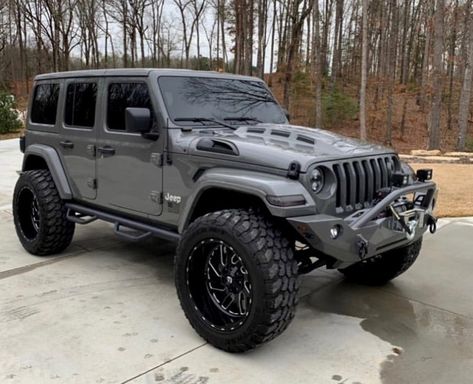 Dark Gray Jeep Wrangler, Gray Jeep Wrangler, Silver Jeep Wrangler, Wrangler Offroad, Jeep Rims, Jeep Wrangler Renegade, Silver Jeep, Jeep Guys, Jeep Wrangler Girl