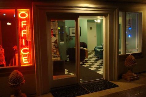 80s Motel, Motel Reception, Cheap Motel, Miami Resort, Ethel Cain, Night Pictures, Background Ideas, Level Design, Reception Areas