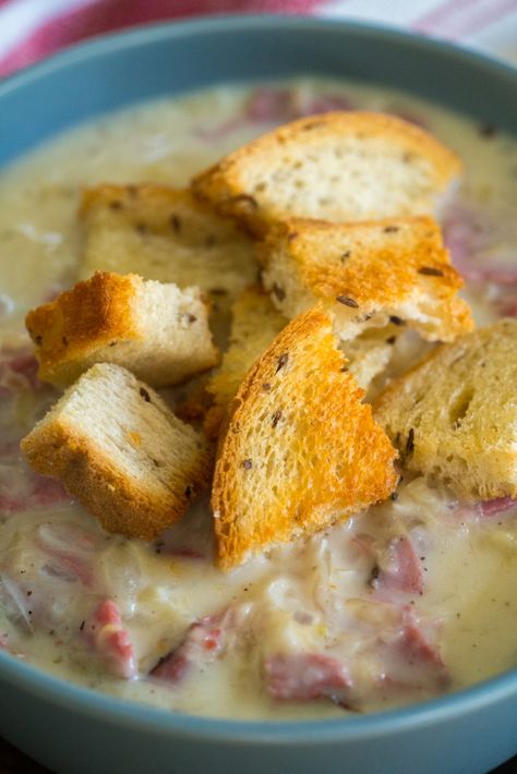 Ruben Soup, Reuben Soup Recipe, Creamy Reuben Soup, Reuben Soup, Cooking Corned Beef, Cabbage Roll Casserole, Beef Soup Recipes, Reuben Sandwich, Cheeseburger Soup